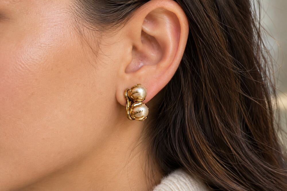 Vintage Pearl Clip On Earrings